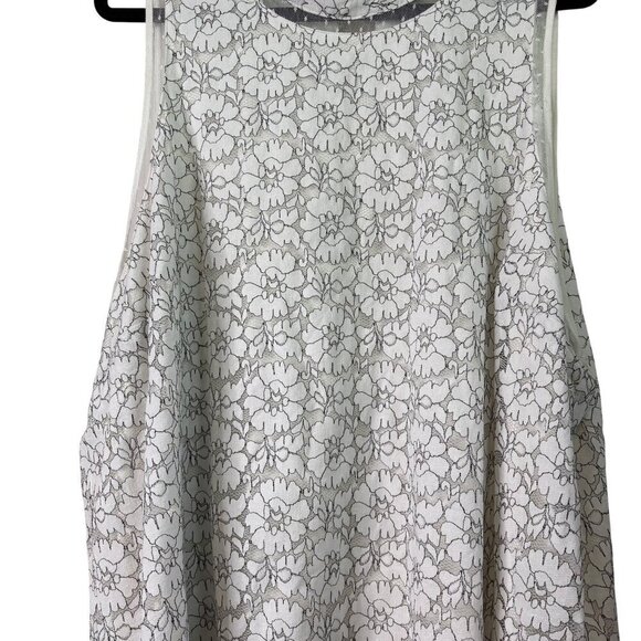 Torrid Women's Feminine White Lace Mock Neck Blouse With Sheer Paneling Size 5x - Picture 5 of 12